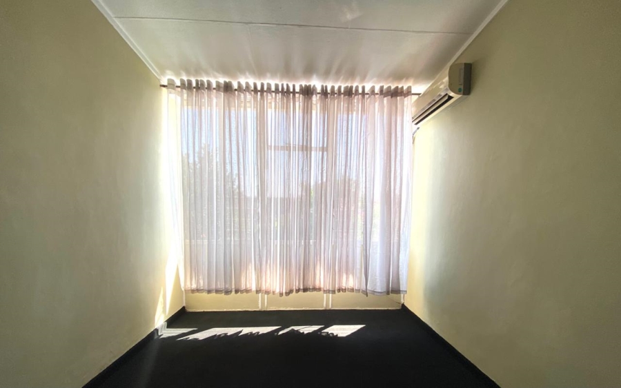 2 Bedroom Property for Sale in Huttenheights KwaZulu-Natal