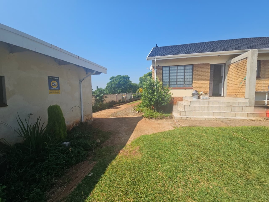 4 Bedroom Property for Sale in Signal Hill KwaZulu-Natal