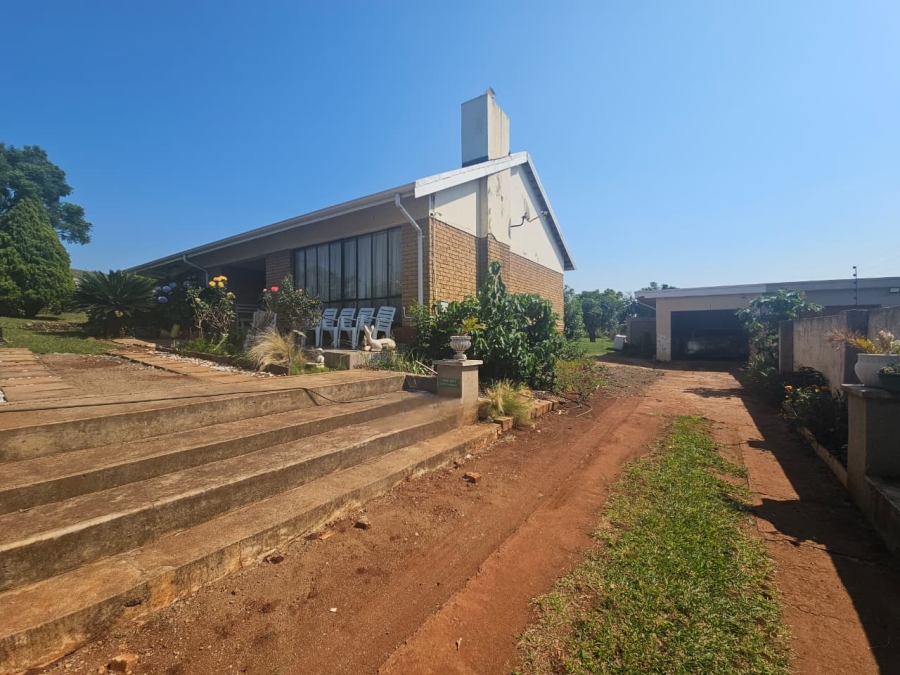 4 Bedroom Property for Sale in Signal Hill KwaZulu-Natal