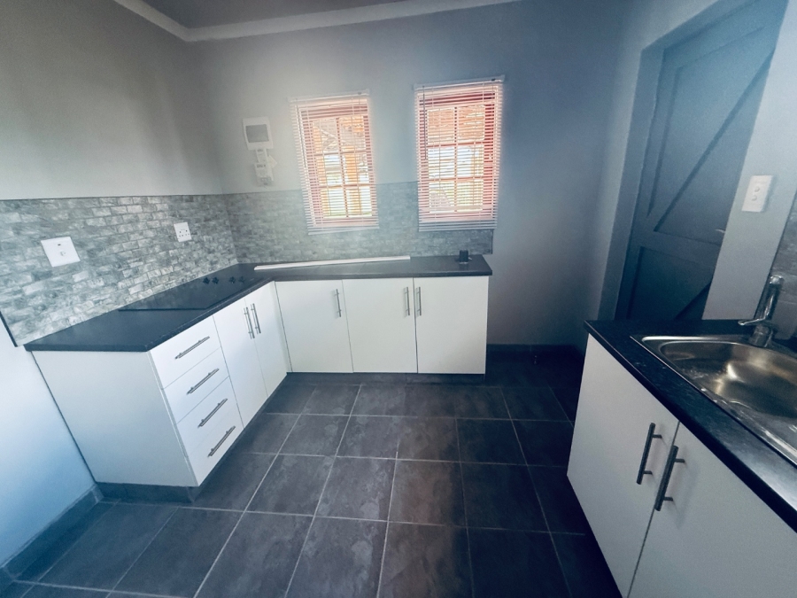 To Let 1 Bedroom Property for Rent in Hayfields KwaZulu-Natal