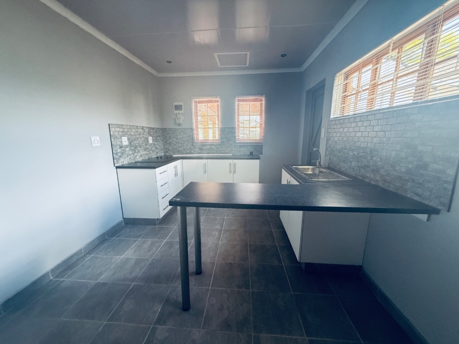 To Let 1 Bedroom Property for Rent in Hayfields KwaZulu-Natal