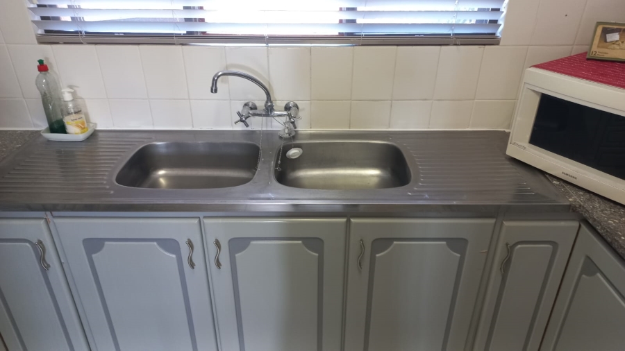 2 Bedroom Property for Sale in Scottburgh Central KwaZulu-Natal