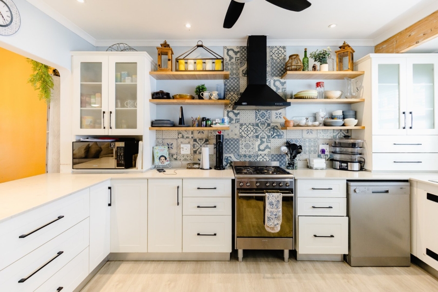 3 Bedroom Property for Sale in Umtentweni KwaZulu-Natal