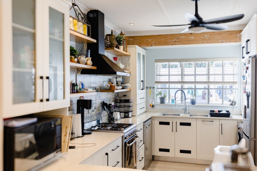 3 Bedroom Property for Sale in Umtentweni KwaZulu-Natal