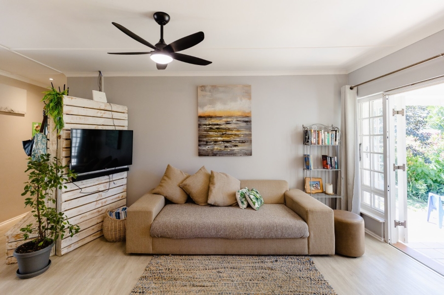 3 Bedroom Property for Sale in Umtentweni KwaZulu-Natal