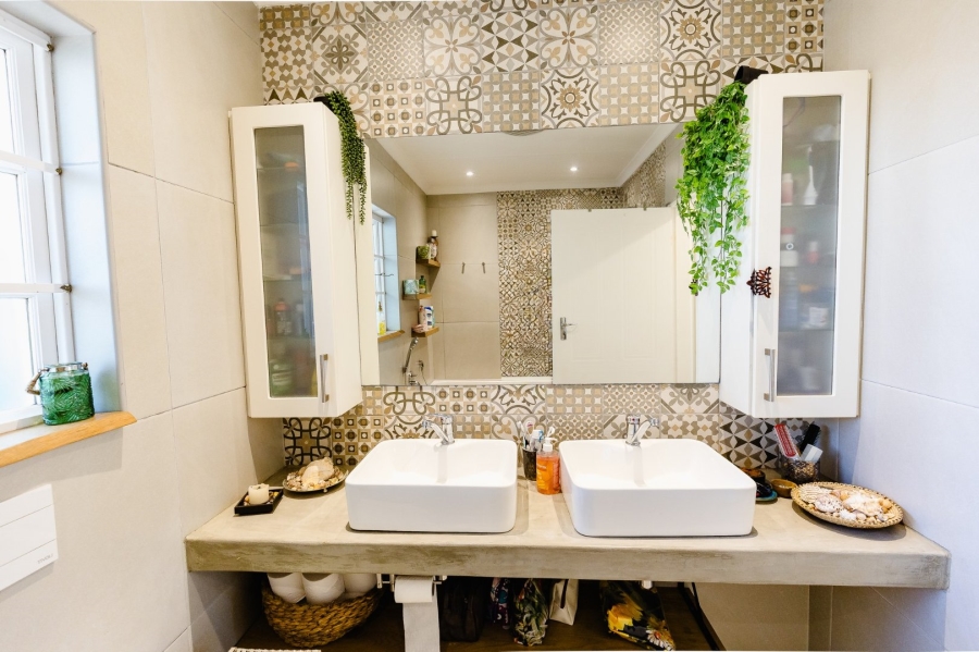 3 Bedroom Property for Sale in Umtentweni KwaZulu-Natal