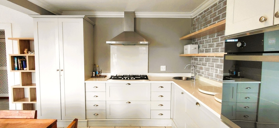 5 Bedroom Property for Sale in Umzumbe KwaZulu-Natal