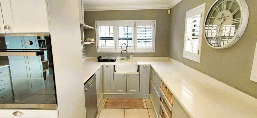 5 Bedroom Property for Sale in Umzumbe KwaZulu-Natal