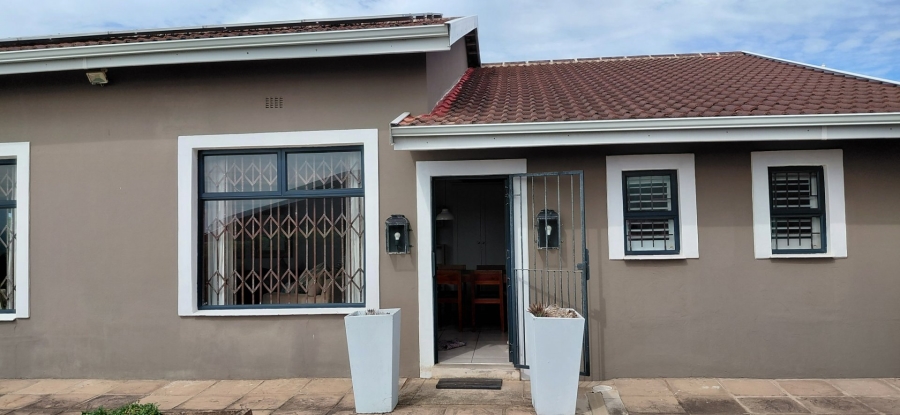 5 Bedroom Property for Sale in Umzumbe KwaZulu-Natal