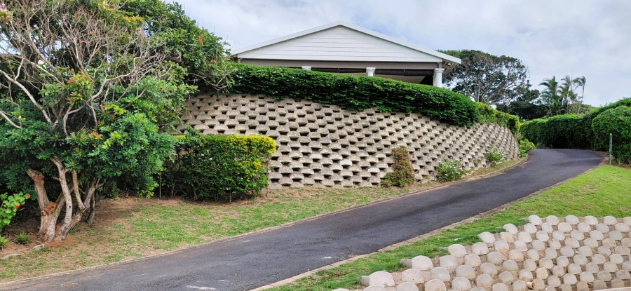 5 Bedroom Property for Sale in Umzumbe KwaZulu-Natal