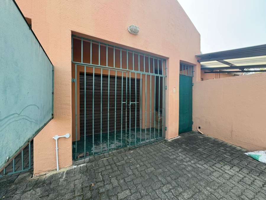 2 Bedroom Property for Sale in Aviary Hill KwaZulu-Natal