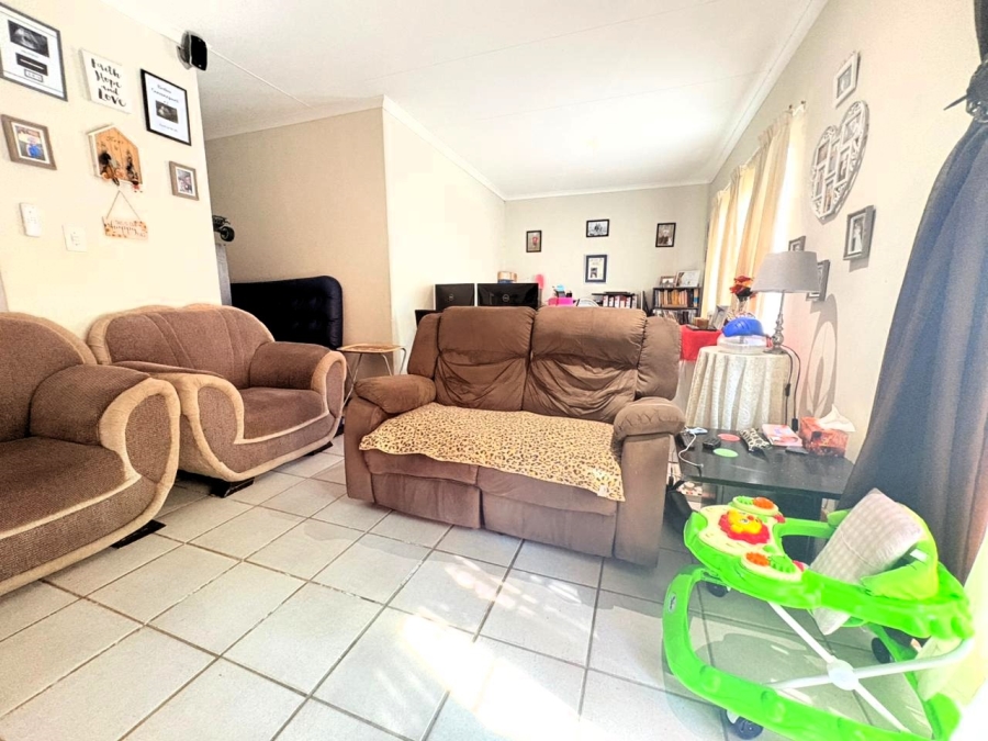 2 Bedroom Property for Sale in Aviary Hill KwaZulu-Natal