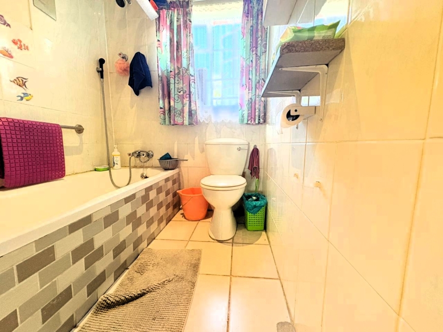 2 Bedroom Property for Sale in Aviary Hill KwaZulu-Natal