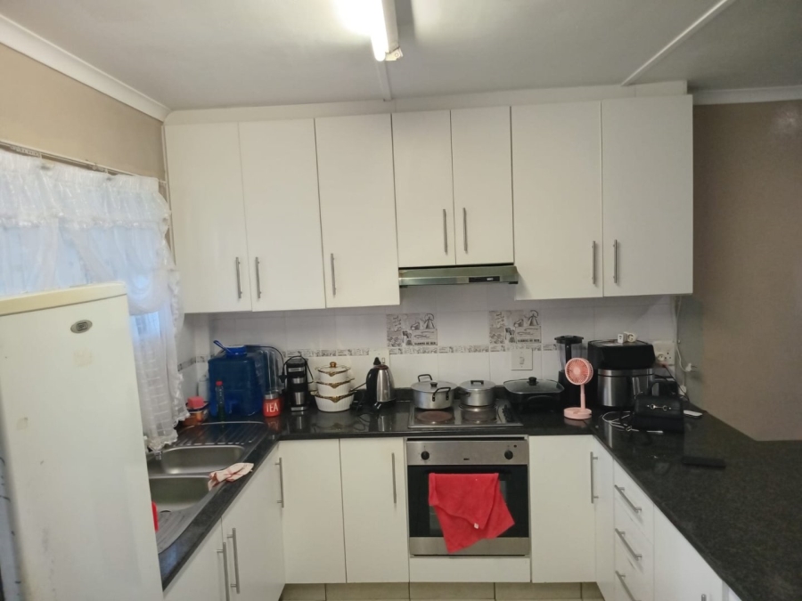 2 Bedroom Property for Sale in Umtentweni KwaZulu-Natal