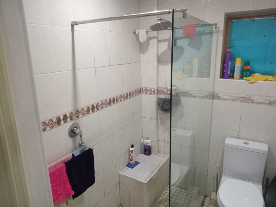 2 Bedroom Property for Sale in Umtentweni KwaZulu-Natal