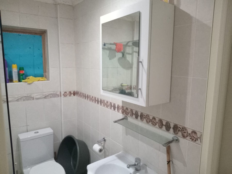 2 Bedroom Property for Sale in Umtentweni KwaZulu-Natal