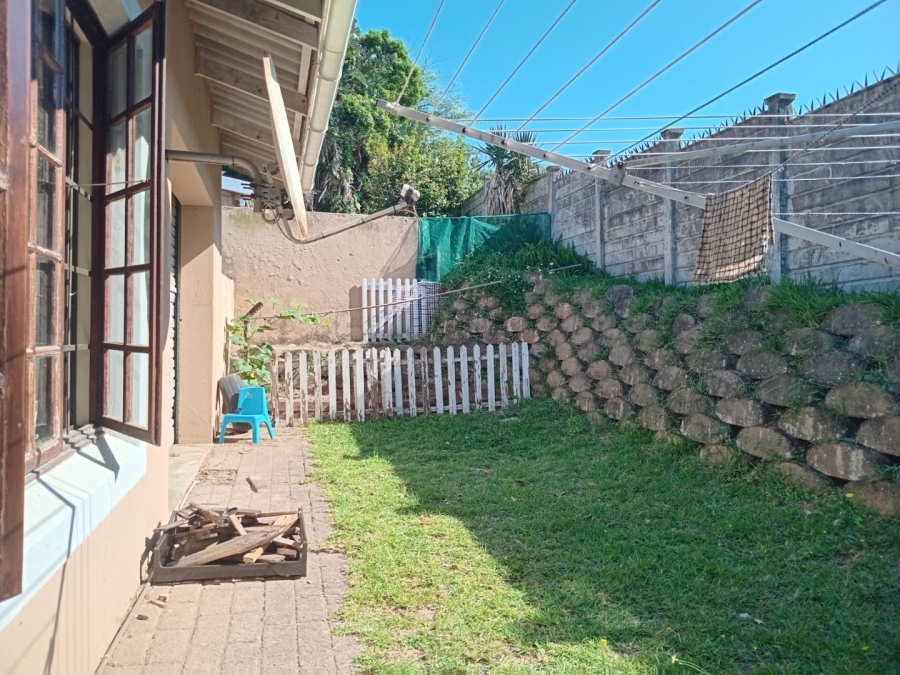 2 Bedroom Property for Sale in Umtentweni KwaZulu-Natal
