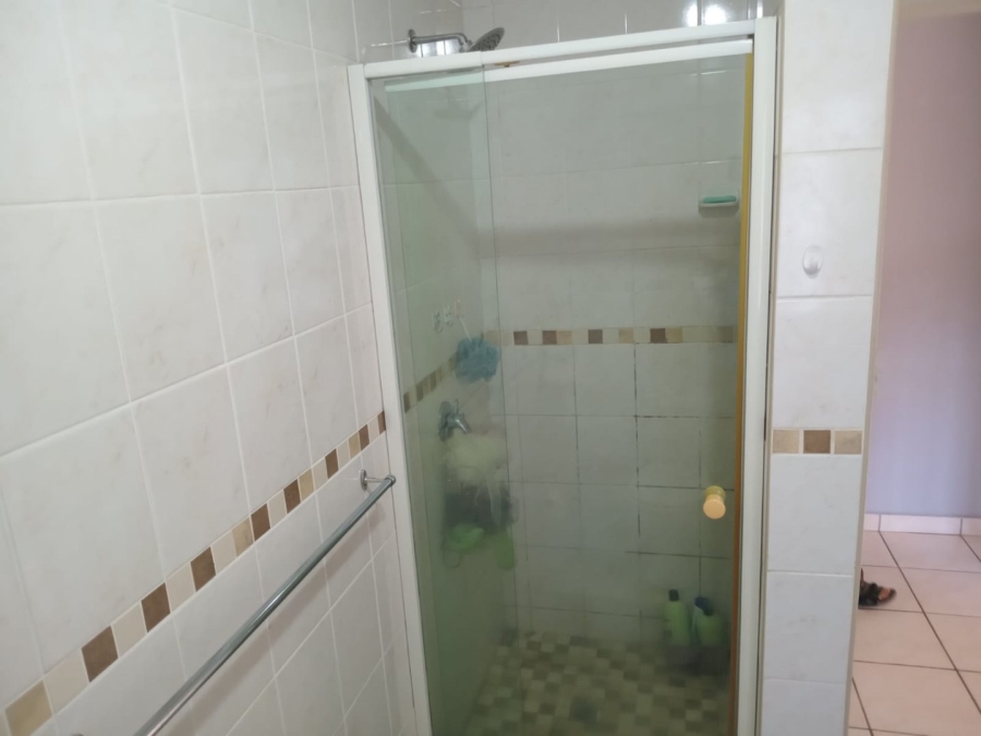 2 Bedroom Property for Sale in Umtentweni KwaZulu-Natal