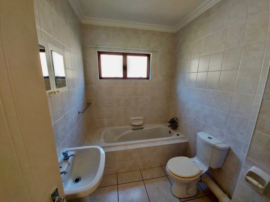 4 Bedroom Property for Sale in St Michaels On Sea KwaZulu-Natal