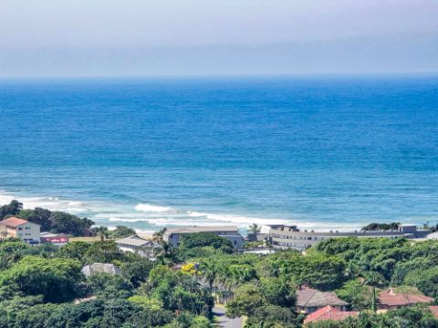 5 Bedroom Property for Sale in Uvongo KwaZulu-Natal