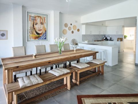 5 Bedroom Property for Sale in Uvongo KwaZulu-Natal