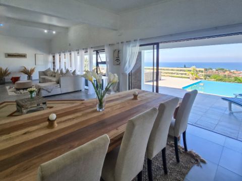 5 Bedroom Property for Sale in Uvongo KwaZulu-Natal