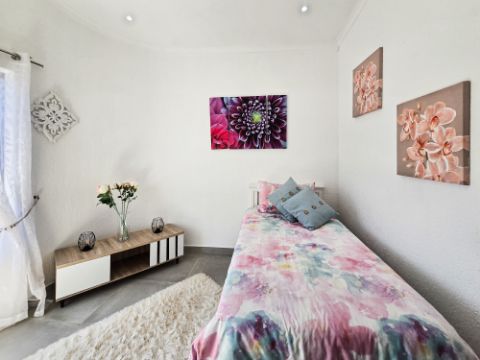 5 Bedroom Property for Sale in Uvongo KwaZulu-Natal