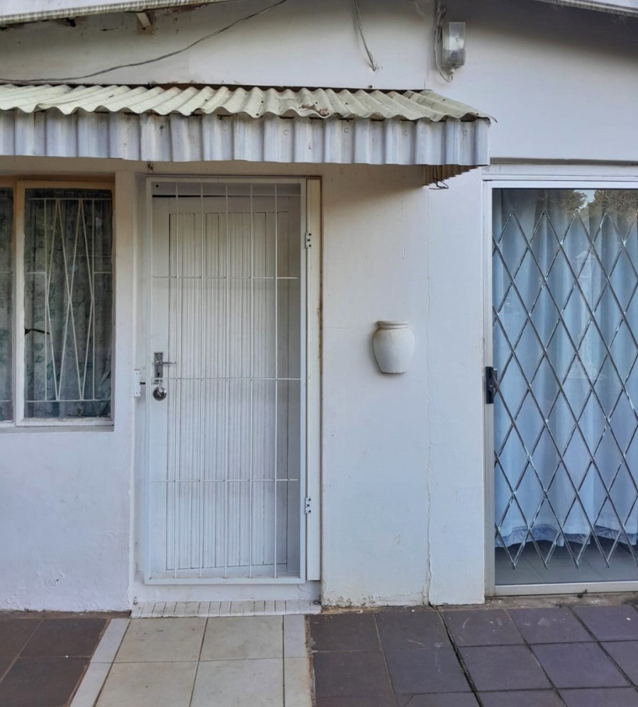 To Let 1 Bedroom Property for Rent in Athlone KwaZulu-Natal