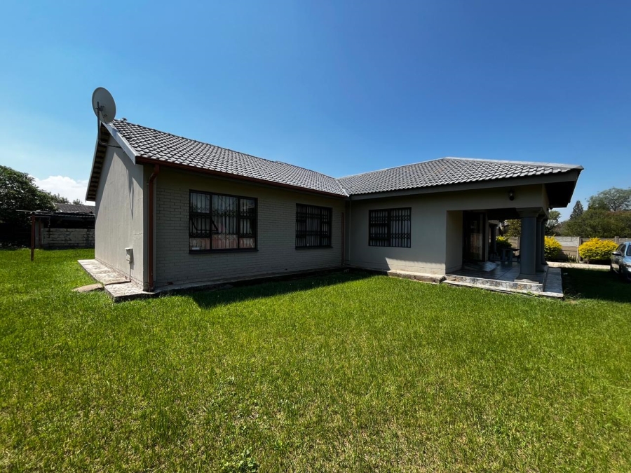 3 Bedroom Property for Sale in Barry Hertzog Park KwaZulu-Natal