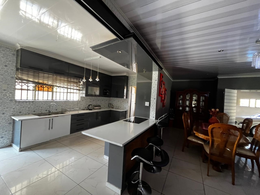 3 Bedroom Property for Sale in Barry Hertzog Park KwaZulu-Natal