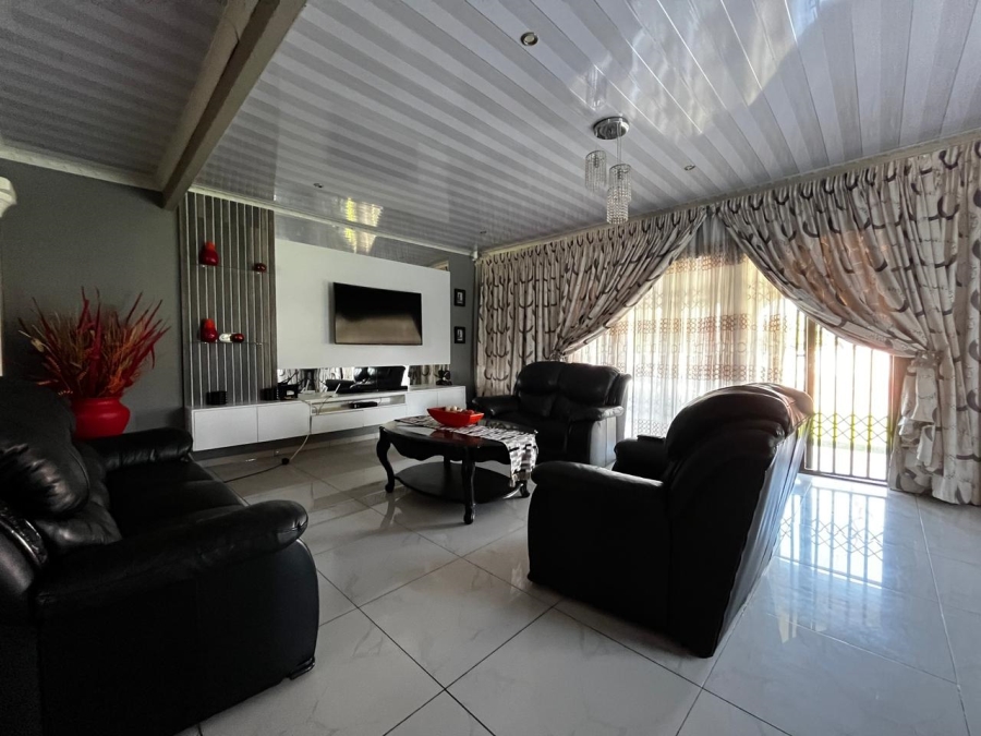 3 Bedroom Property for Sale in Barry Hertzog Park KwaZulu-Natal