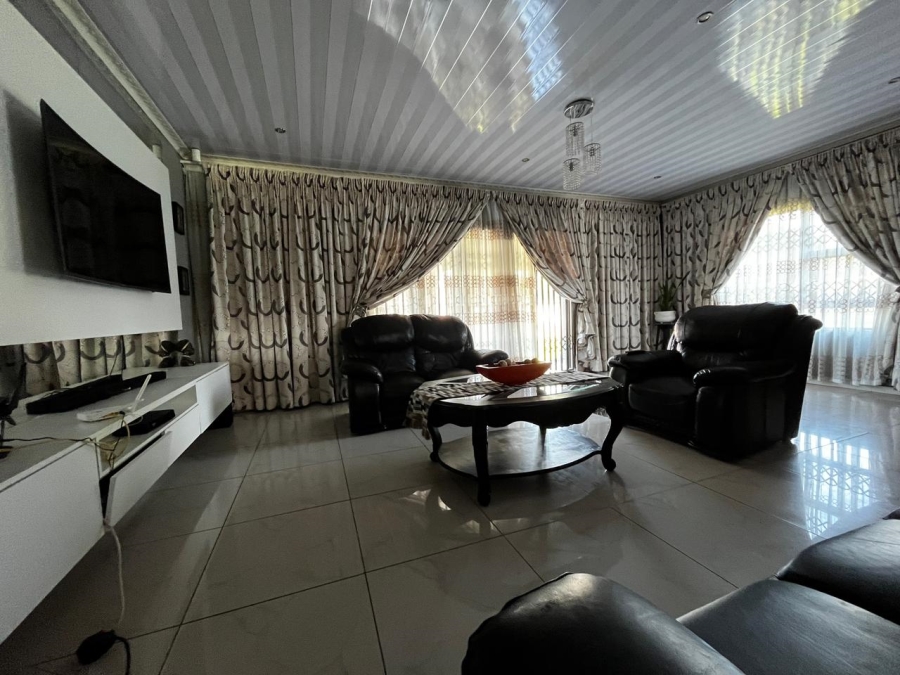 3 Bedroom Property for Sale in Barry Hertzog Park KwaZulu-Natal