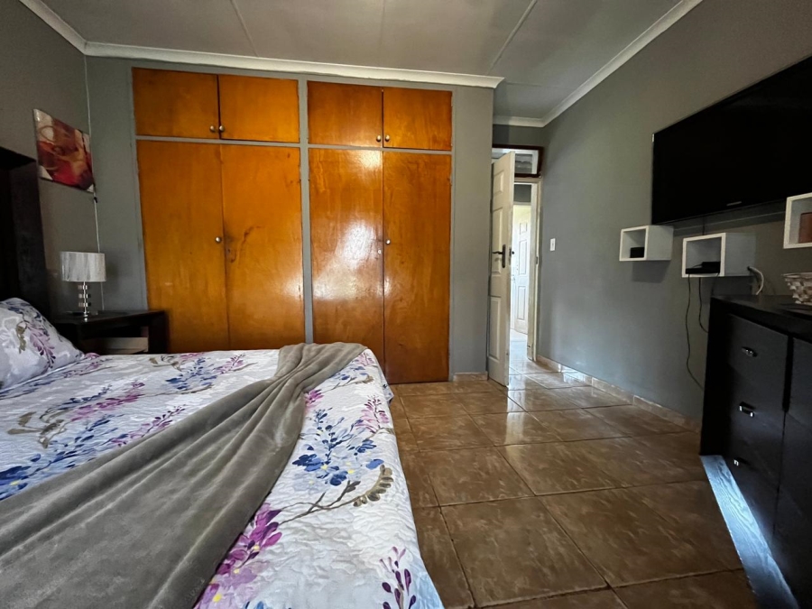 3 Bedroom Property for Sale in Barry Hertzog Park KwaZulu-Natal