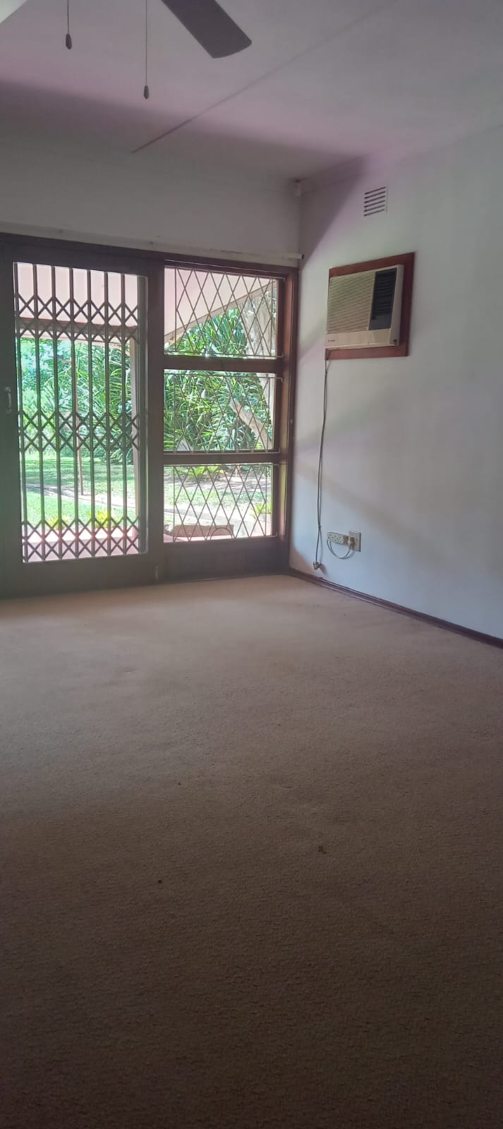 To Let 3 Bedroom Property for Rent in Uvongo KwaZulu-Natal