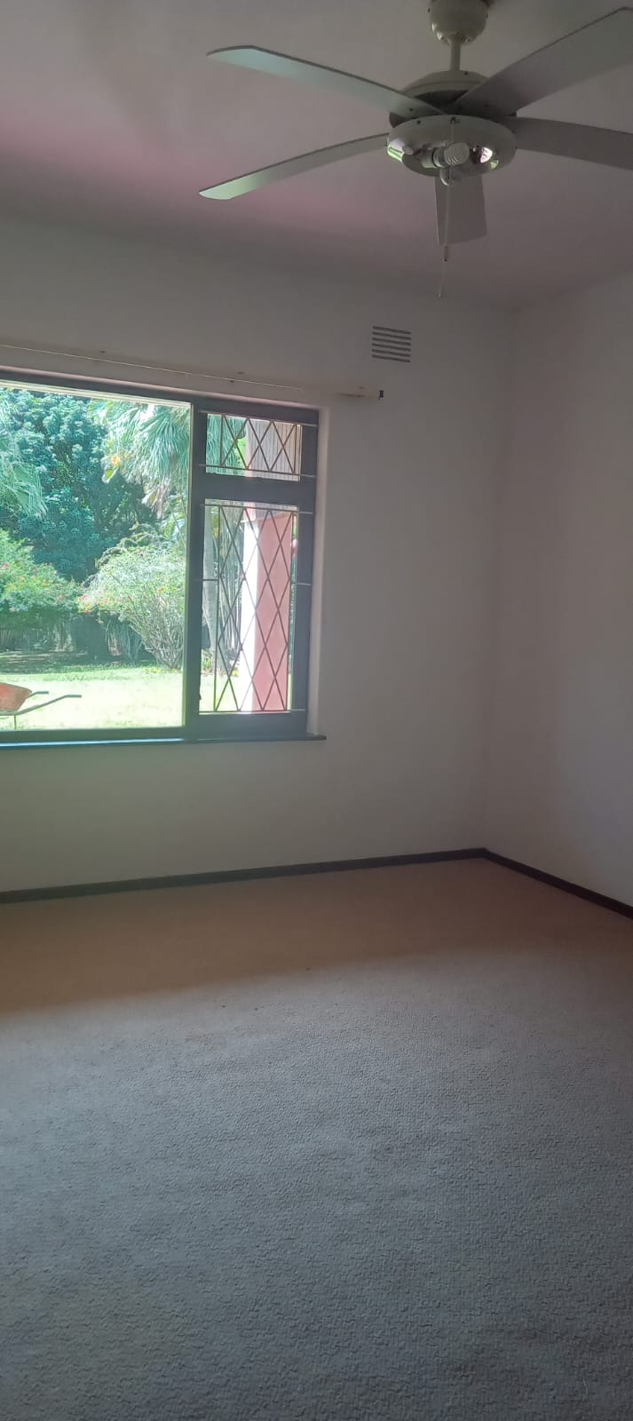 To Let 3 Bedroom Property for Rent in Uvongo KwaZulu-Natal