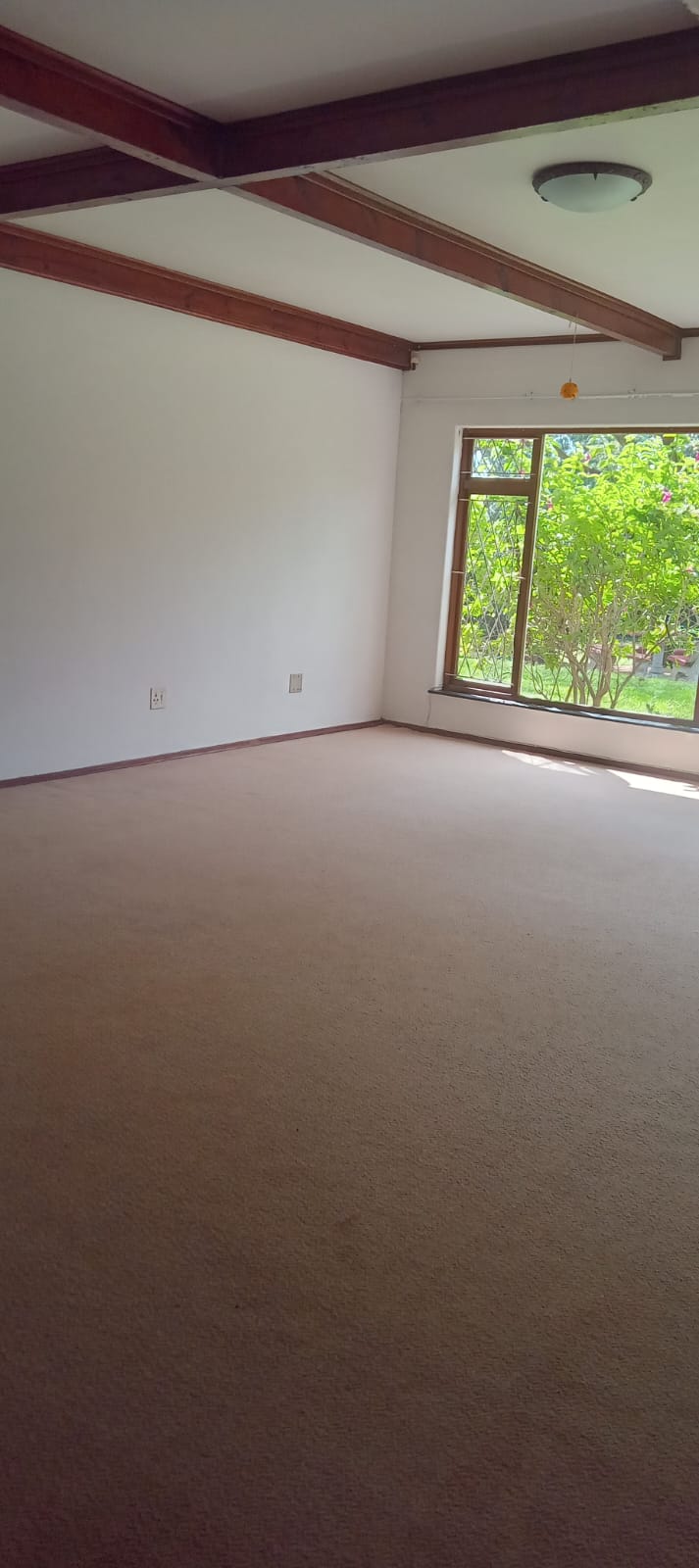 To Let 3 Bedroom Property for Rent in Uvongo KwaZulu-Natal