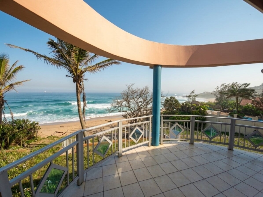 8 Bedroom Property for Sale in Tinley Manor KwaZulu-Natal