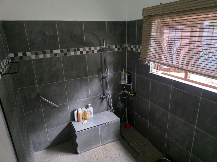 4 Bedroom Property for Sale in Umtentweni KwaZulu-Natal