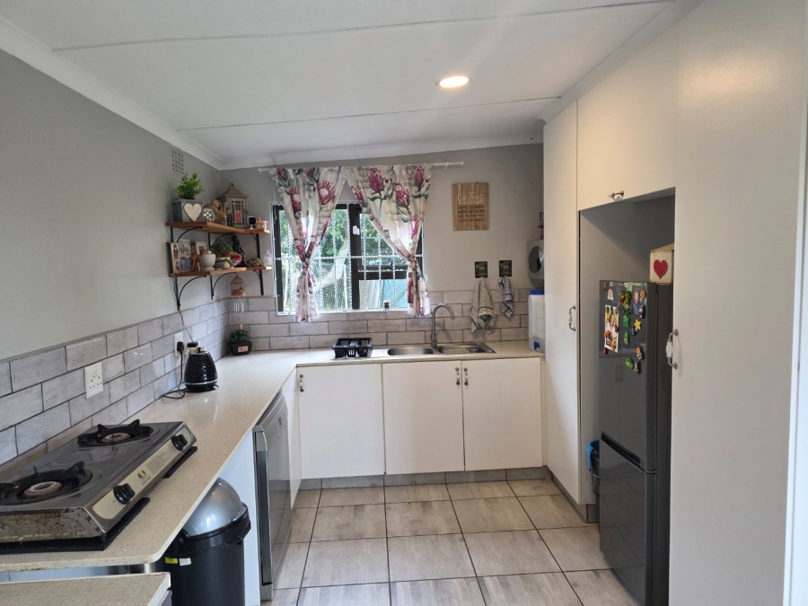 4 Bedroom Property for Sale in Umtentweni KwaZulu-Natal