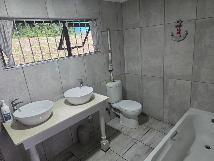 4 Bedroom Property for Sale in Umtentweni KwaZulu-Natal