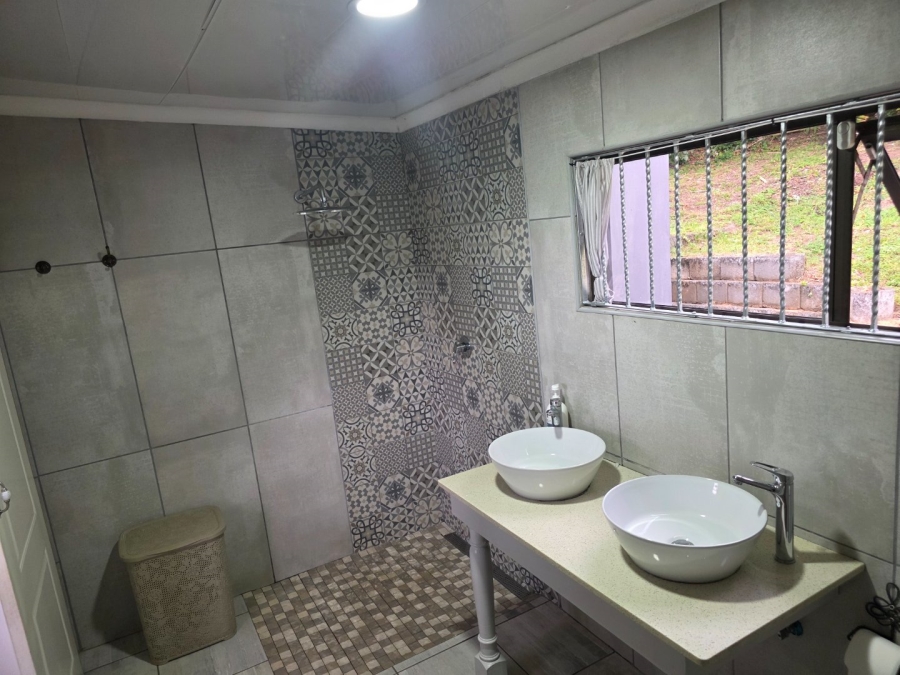 4 Bedroom Property for Sale in Umtentweni KwaZulu-Natal