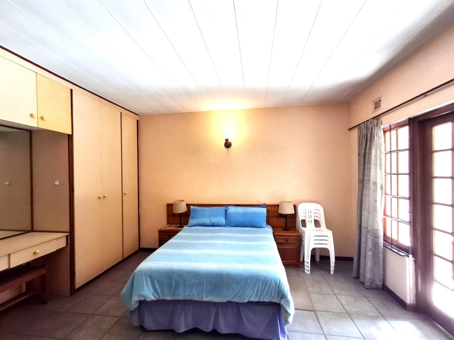 2 Bedroom Property for Sale in Port Edward KwaZulu-Natal