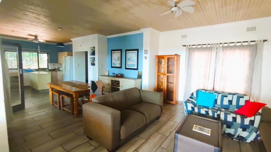 5 Bedroom Property for Sale in Marina Beach KwaZulu-Natal