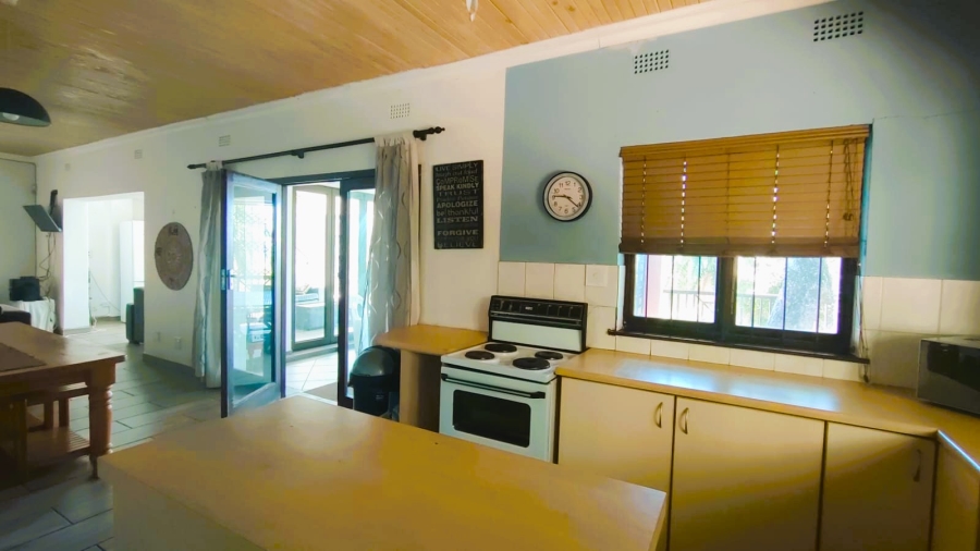 5 Bedroom Property for Sale in Marina Beach KwaZulu-Natal