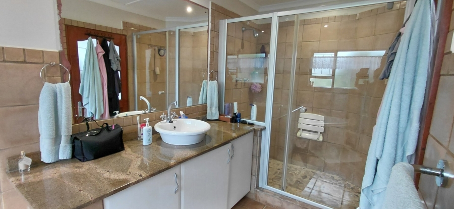 4 Bedroom Property for Sale in Umzumbe KwaZulu-Natal