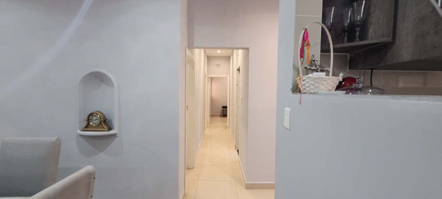 4 Bedroom Property for Sale in Shelly Beach KwaZulu-Natal