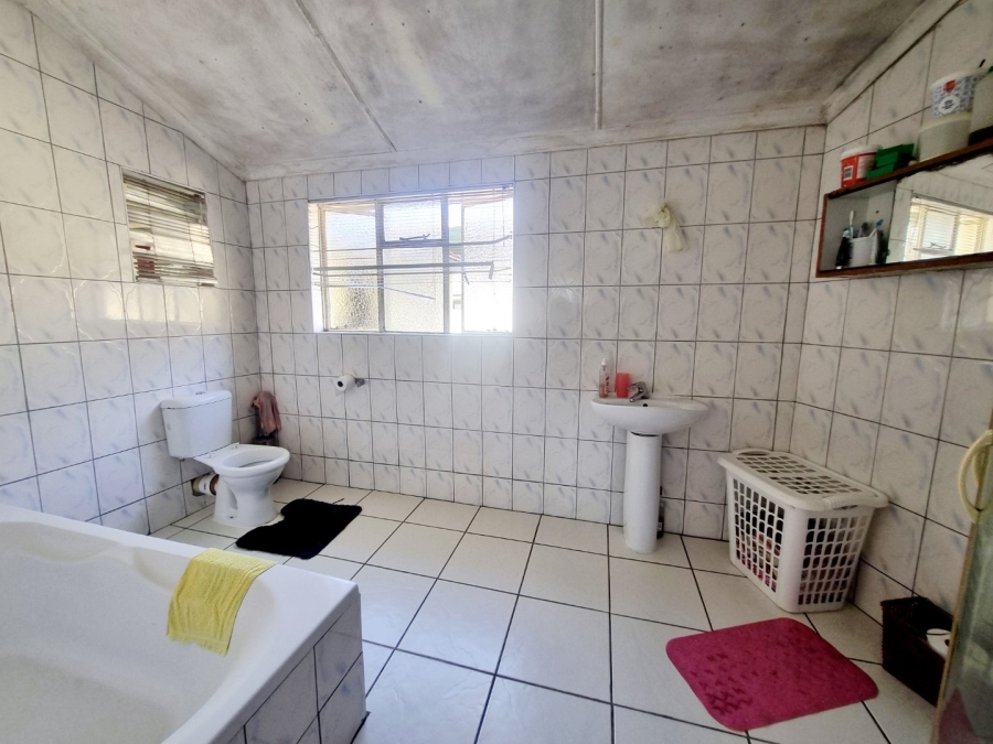 4 Bedroom Property for Sale in Prestbury KwaZulu-Natal