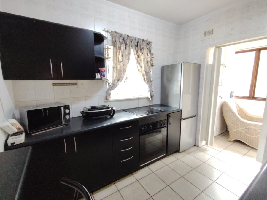 1 Bedroom Property for Sale in Uvongo KwaZulu-Natal