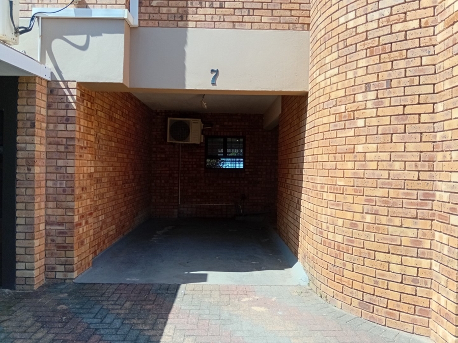 3 Bedroom Property for Sale in Hibberdene KwaZulu-Natal