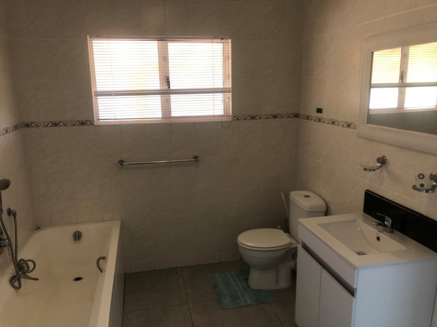 4 Bedroom Property for Sale in Southport KwaZulu-Natal